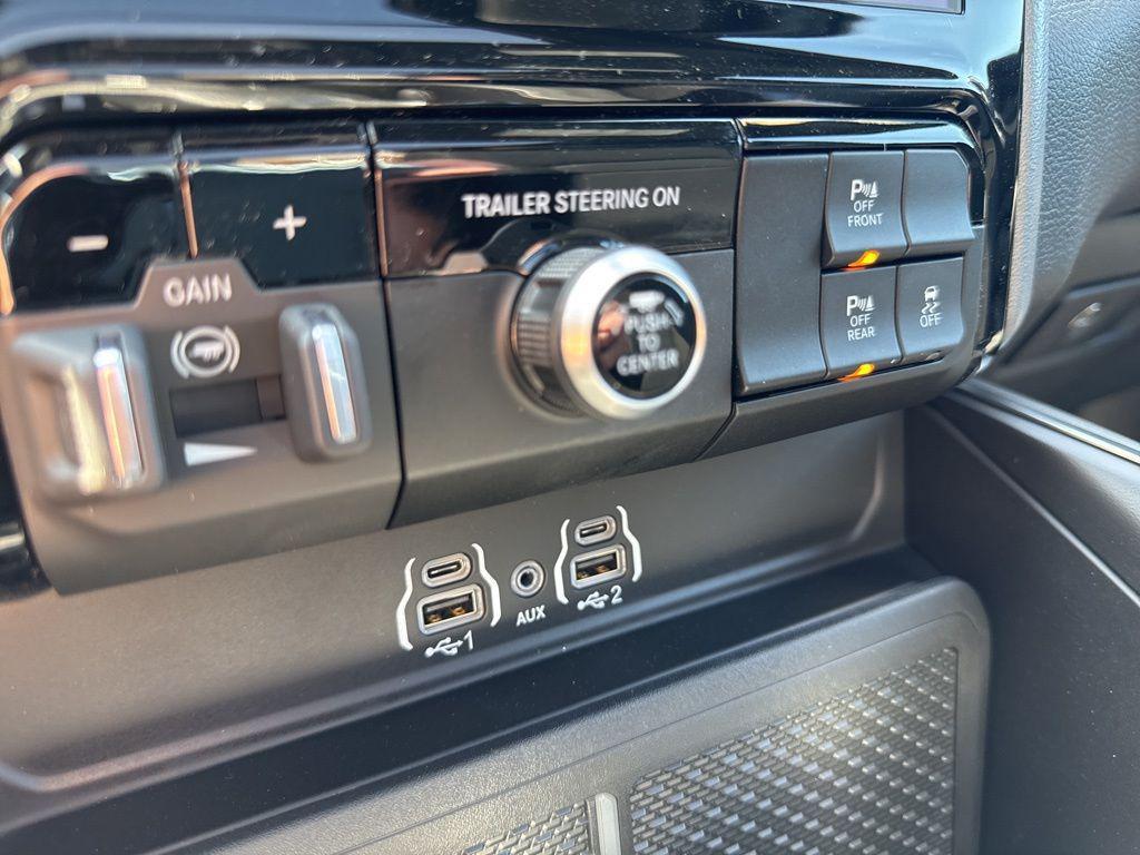new 2025 Ram 1500 car, priced at $61,027