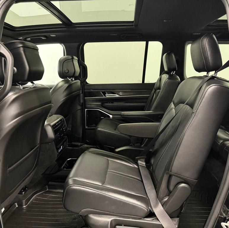 used 2022 Jeep Wagoneer car, priced at $50,924