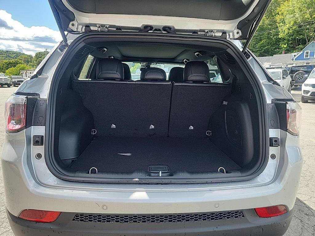 new 2025 Jeep Compass car, priced at $35,219