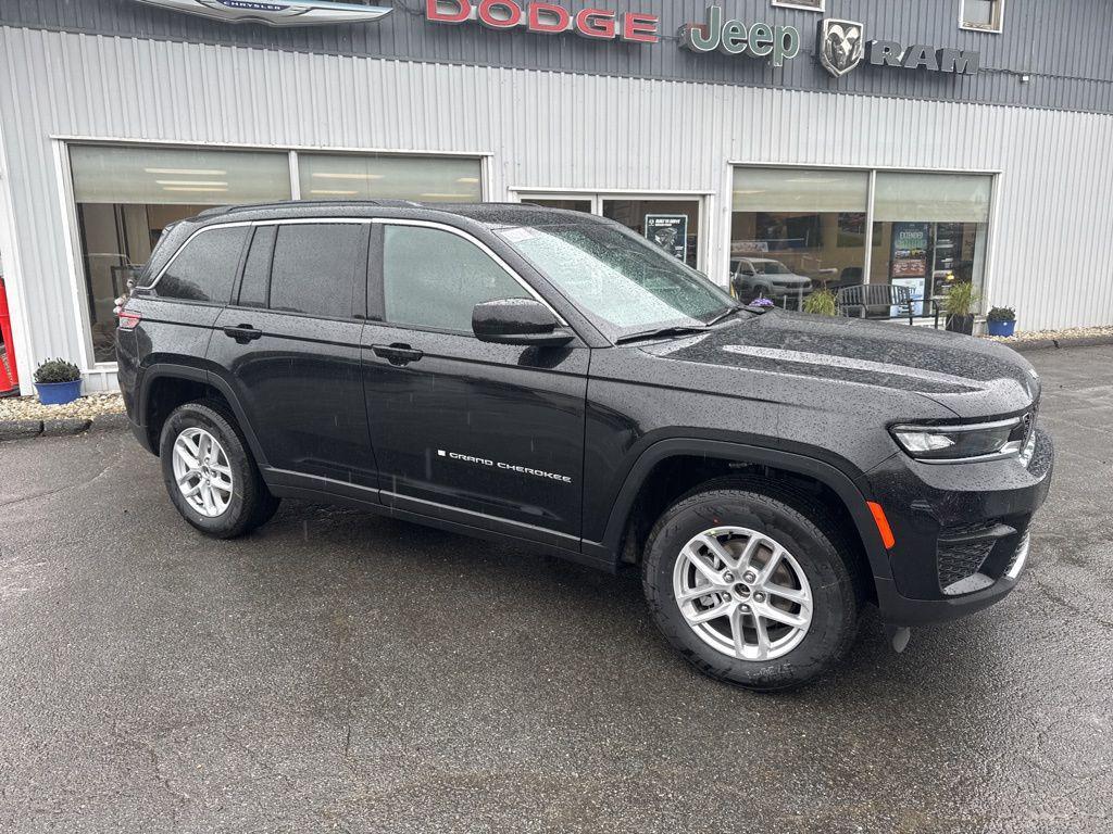 new 2025 Jeep Grand Cherokee car, priced at $38,071