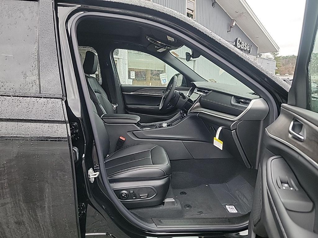 new 2025 Jeep Grand Cherokee car, priced at $47,486