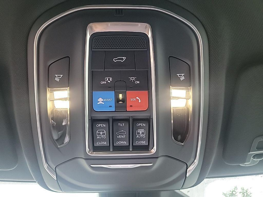 new 2025 Jeep Grand Cherokee car, priced at $47,486