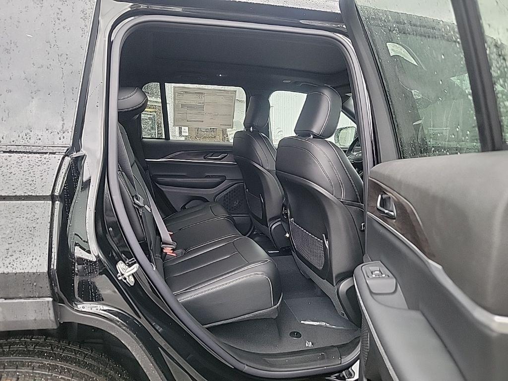 new 2025 Jeep Grand Cherokee car, priced at $47,486