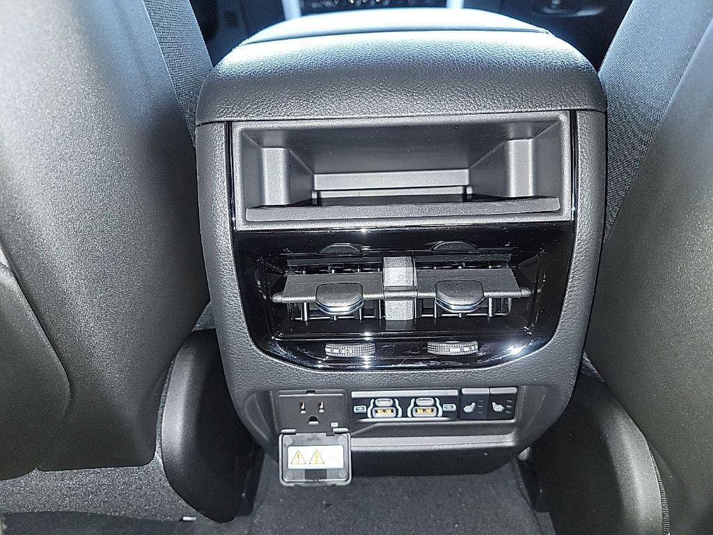 new 2025 Jeep Grand Cherokee car, priced at $47,486