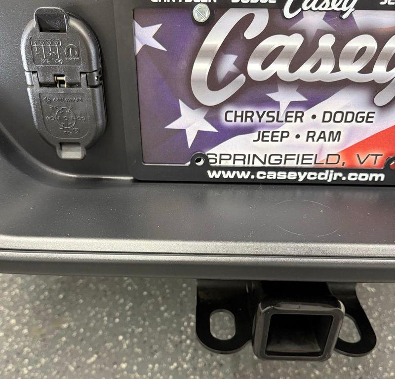 used 2022 Jeep Gladiator car, priced at $40,574