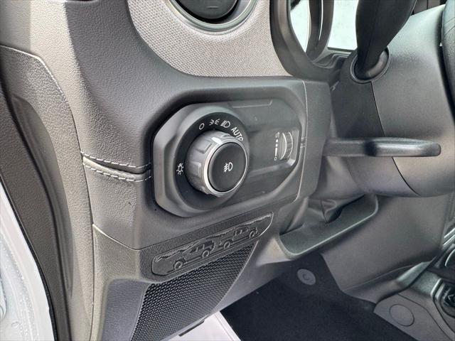 new 2025 Jeep Wrangler car, priced at $49,386