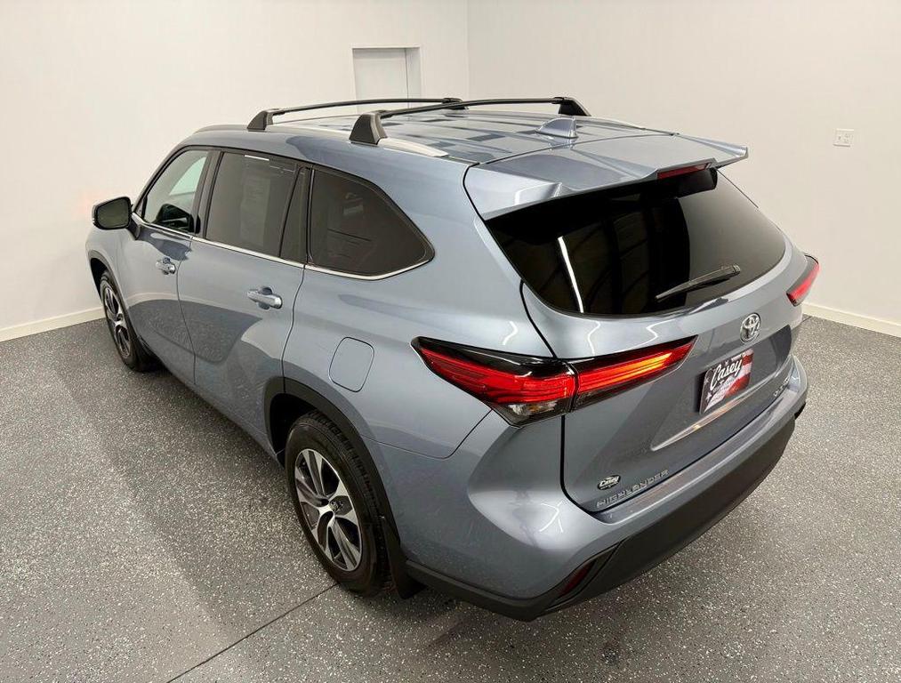 used 2022 Toyota Highlander car, priced at $23,974