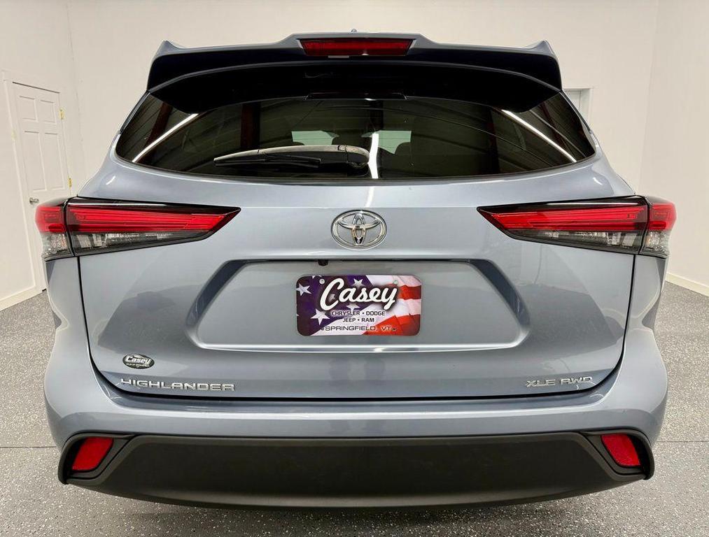 used 2022 Toyota Highlander car, priced at $23,974