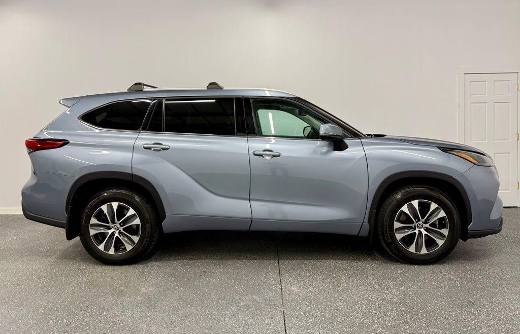 used 2022 Toyota Highlander car, priced at $23,974