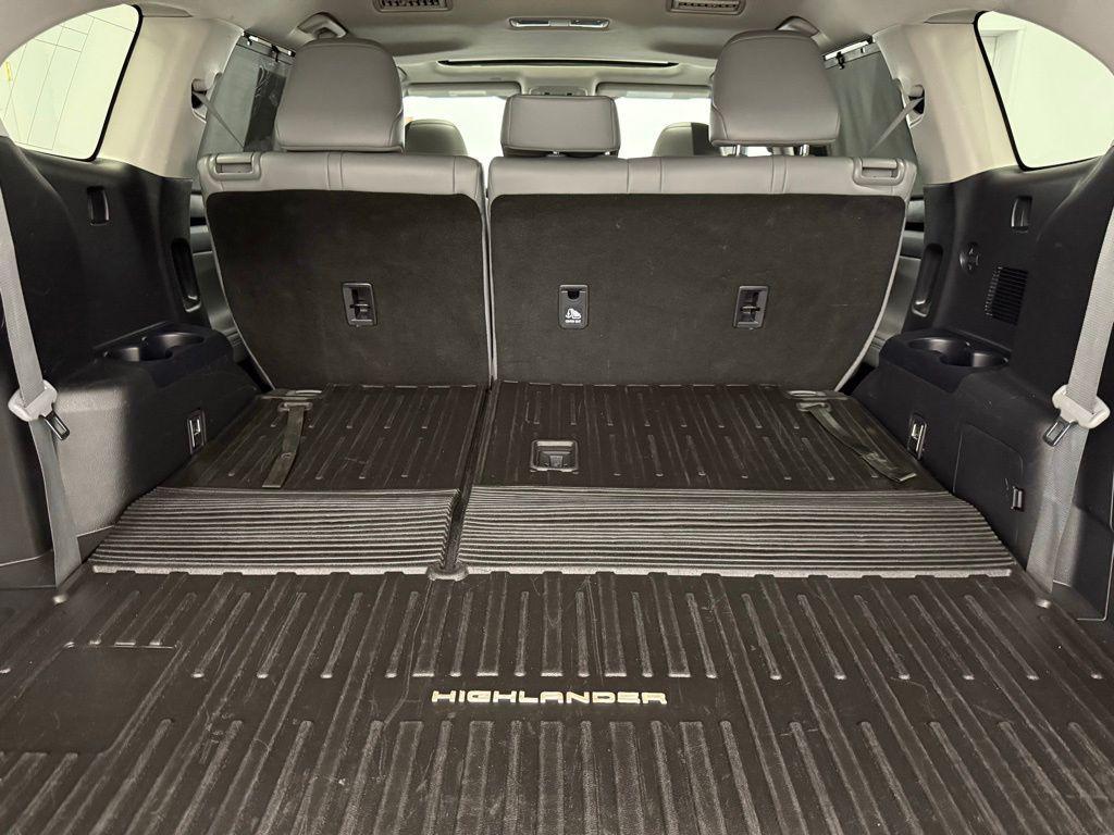 used 2022 Toyota Highlander car, priced at $23,974