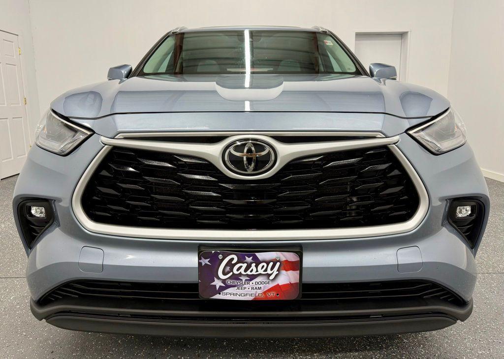 used 2022 Toyota Highlander car, priced at $23,974