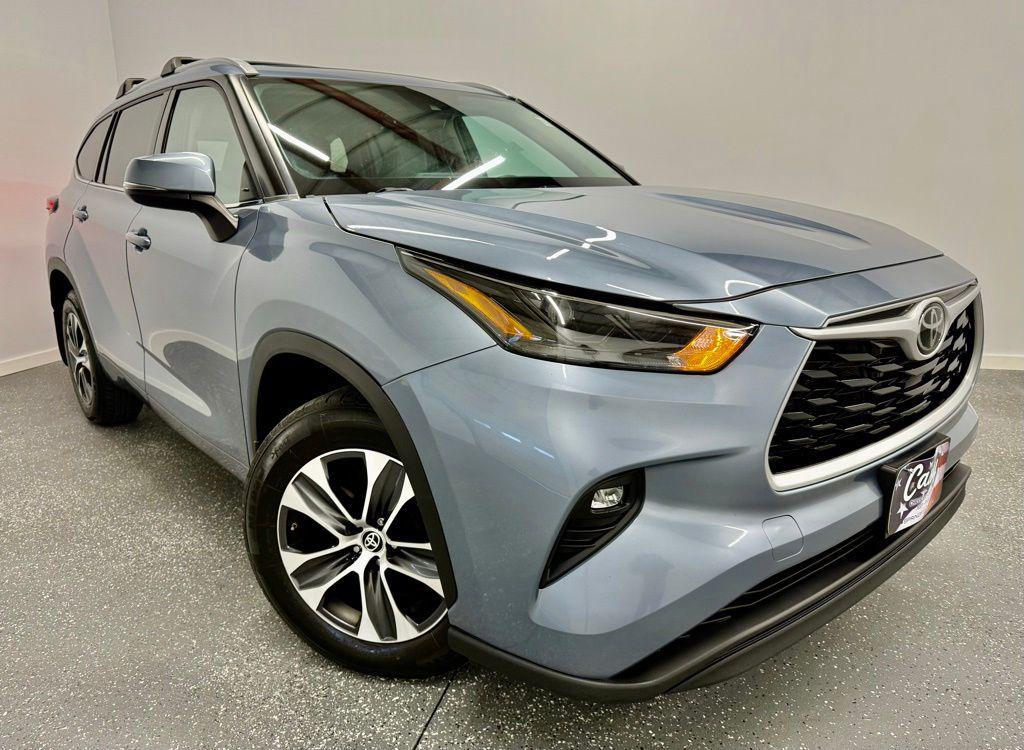used 2022 Toyota Highlander car, priced at $23,974