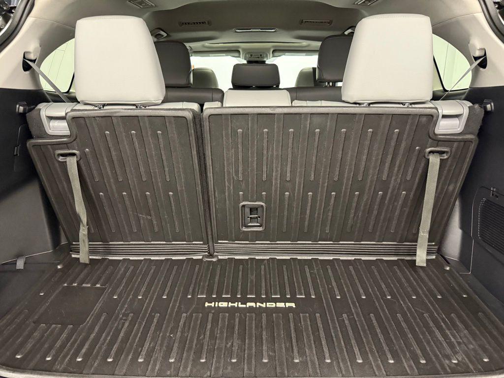 used 2022 Toyota Highlander car, priced at $23,974