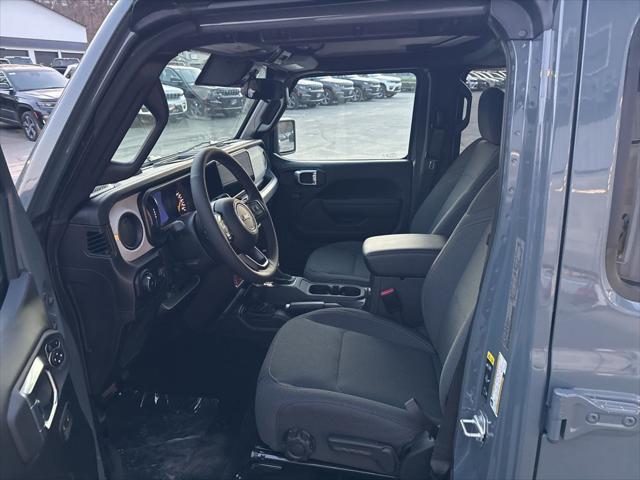 new 2025 Jeep Wrangler car, priced at $45,365