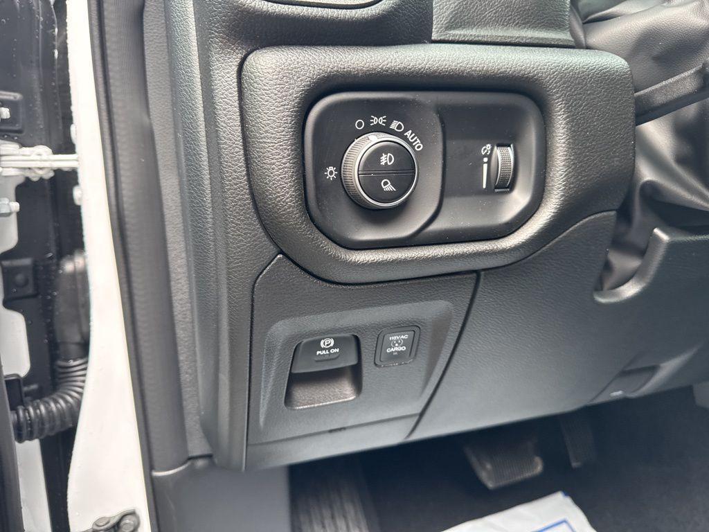 new 2025 Ram 1500 car, priced at $52,615