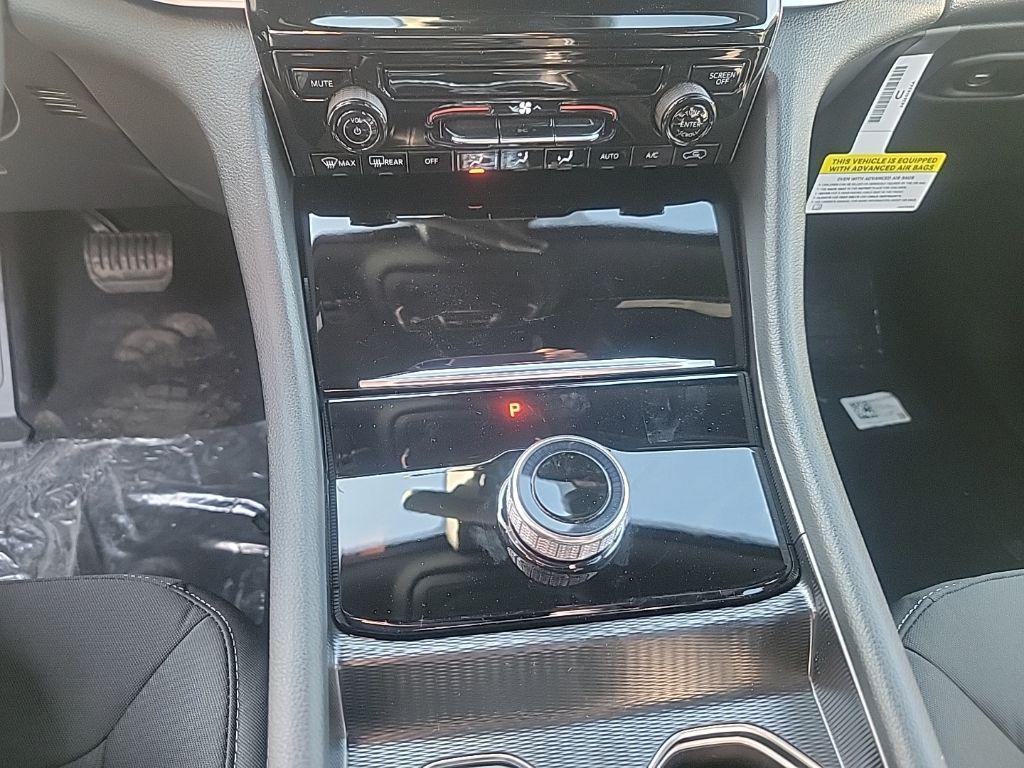 new 2025 Jeep Grand Cherokee car, priced at $39,259