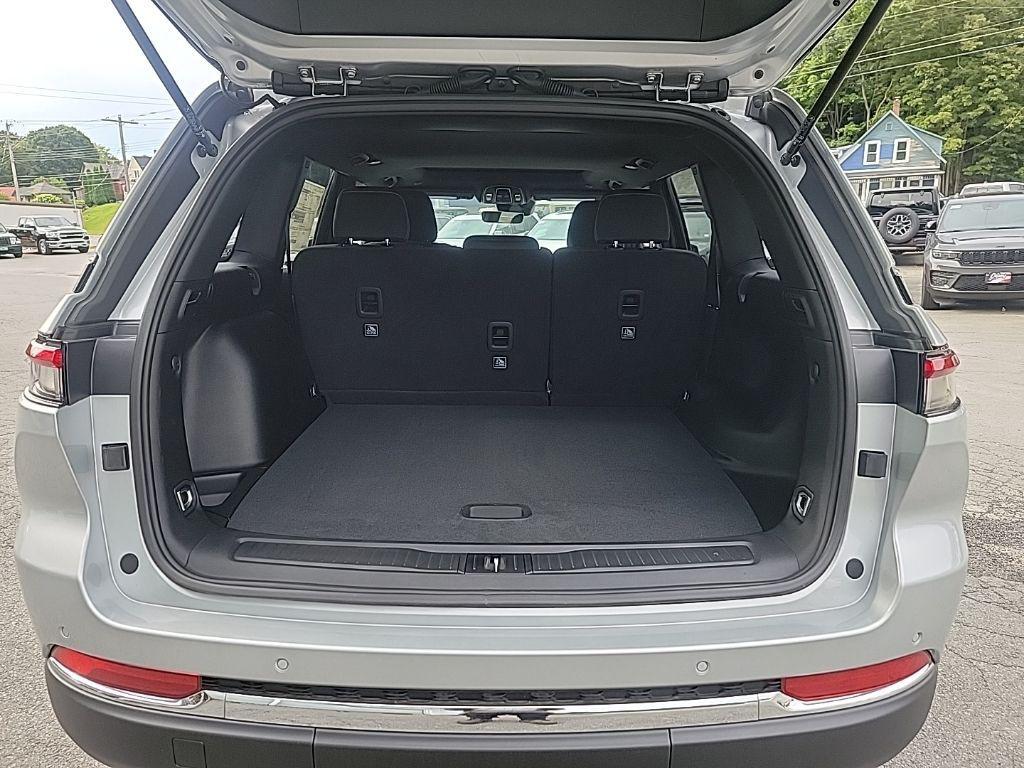 new 2025 Jeep Grand Cherokee car, priced at $36,509