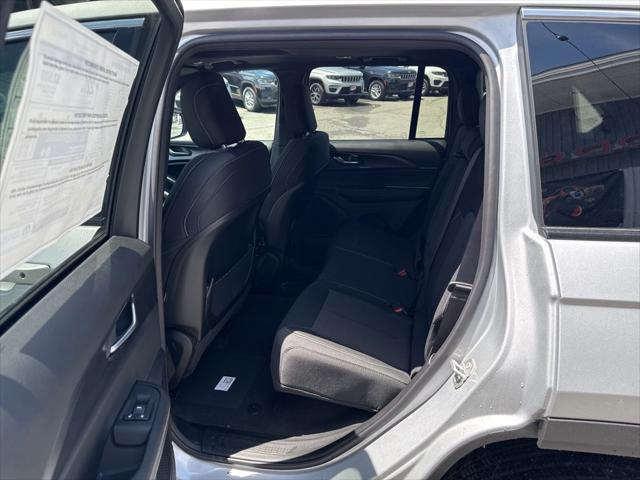 new 2025 Jeep Grand Cherokee car, priced at $36,361