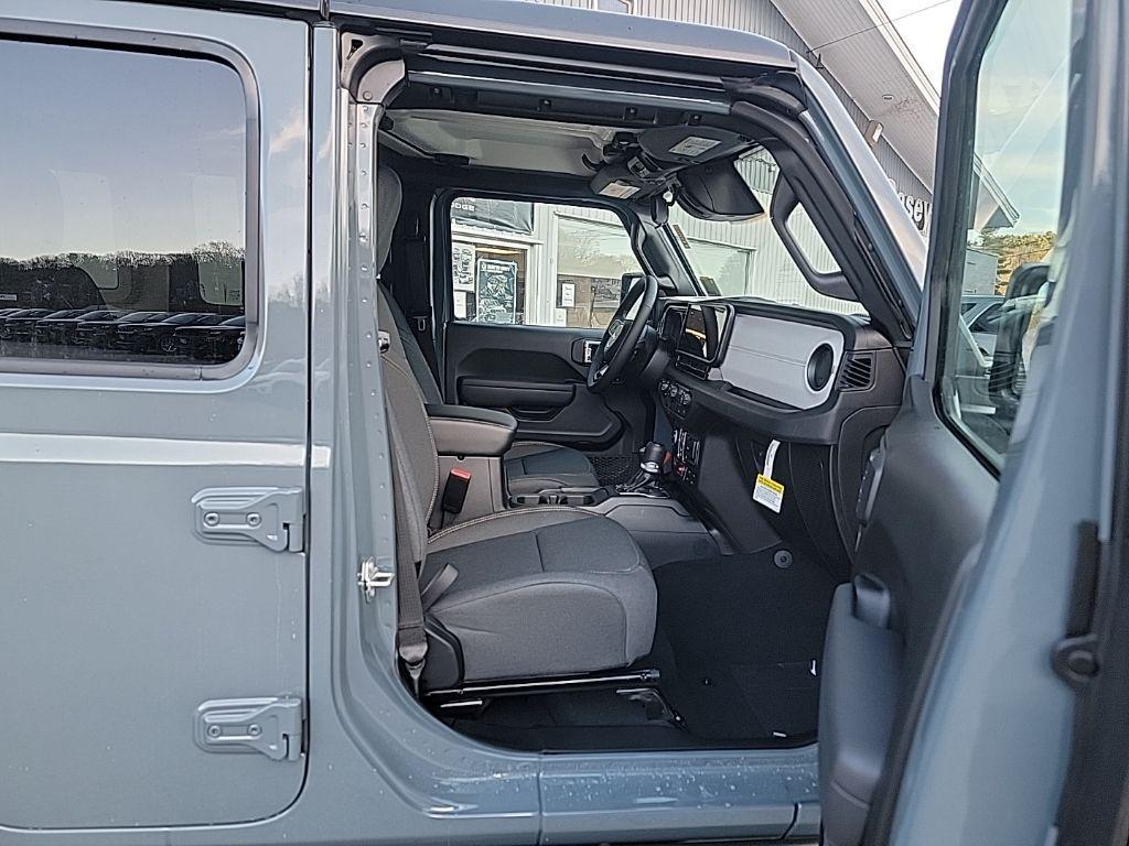 new 2026 Jeep Wrangler car, priced at $53,925