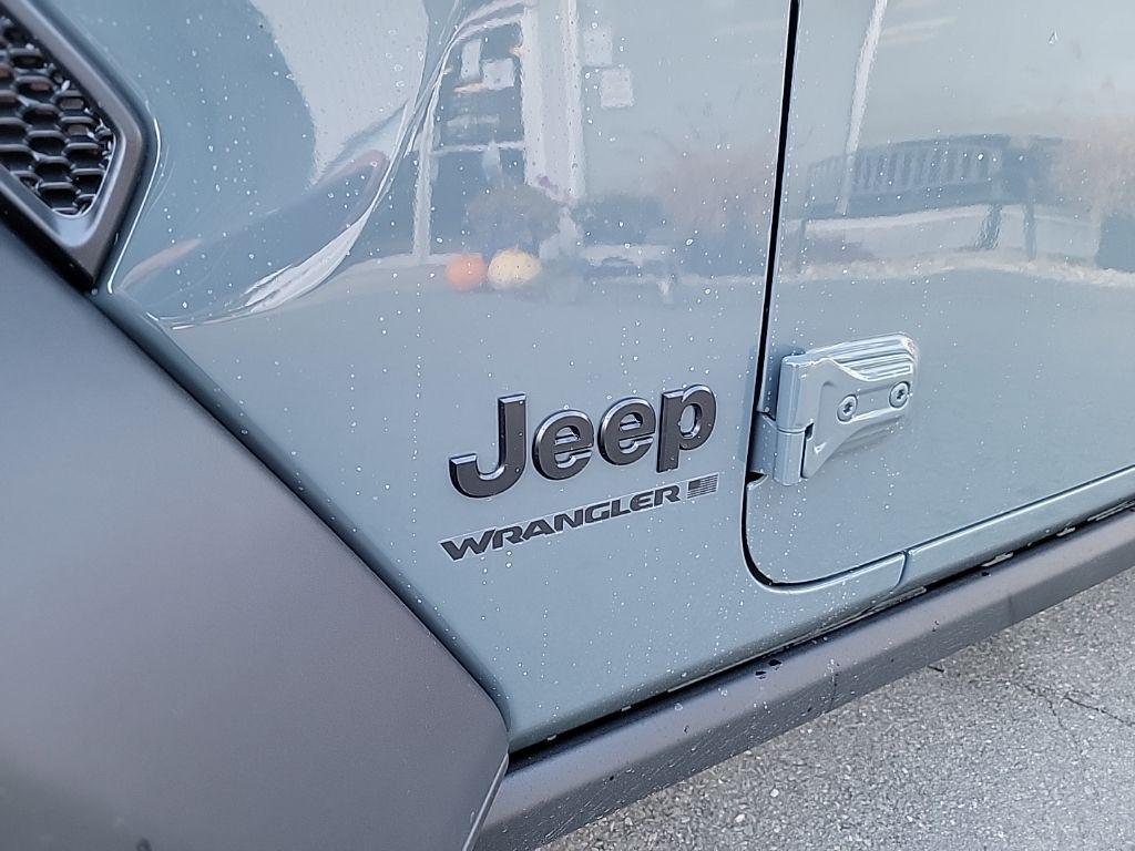 new 2026 Jeep Wrangler car, priced at $53,925