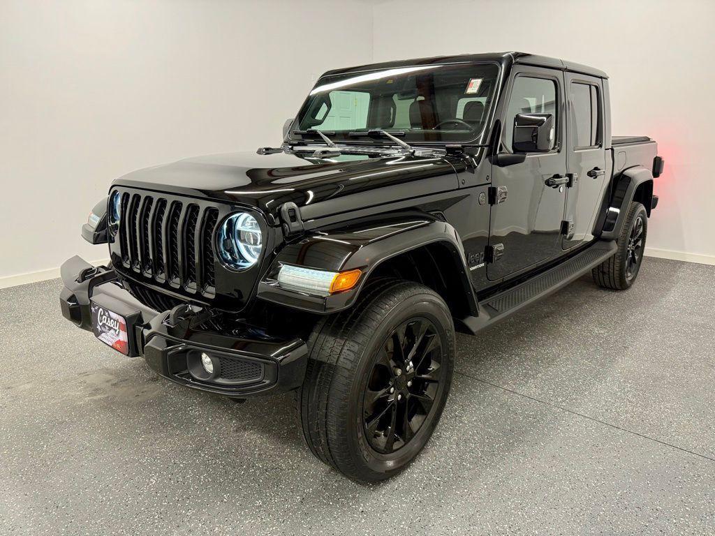 used 2022 Jeep Gladiator car, priced at $34,574