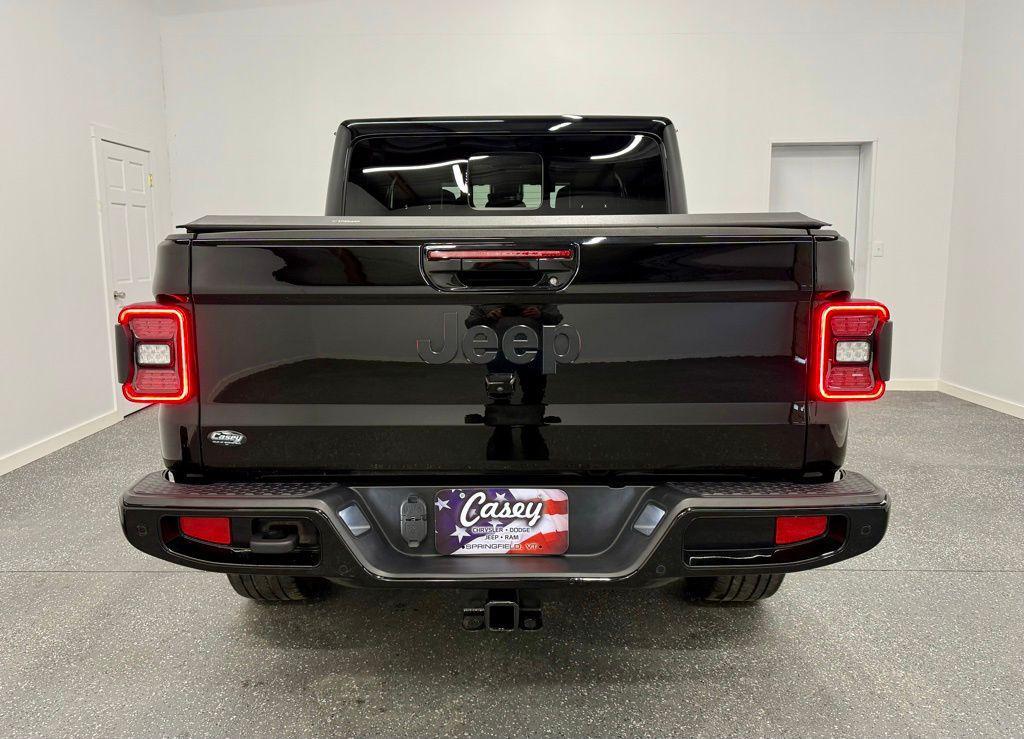 used 2022 Jeep Gladiator car, priced at $34,574
