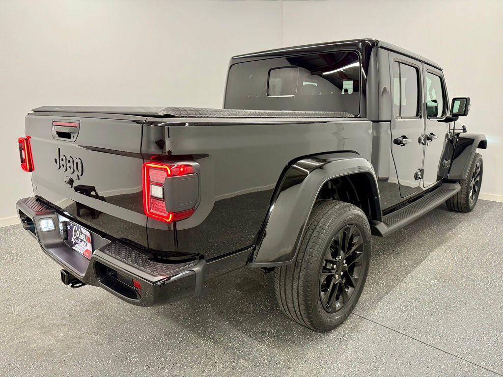 used 2022 Jeep Gladiator car, priced at $34,574