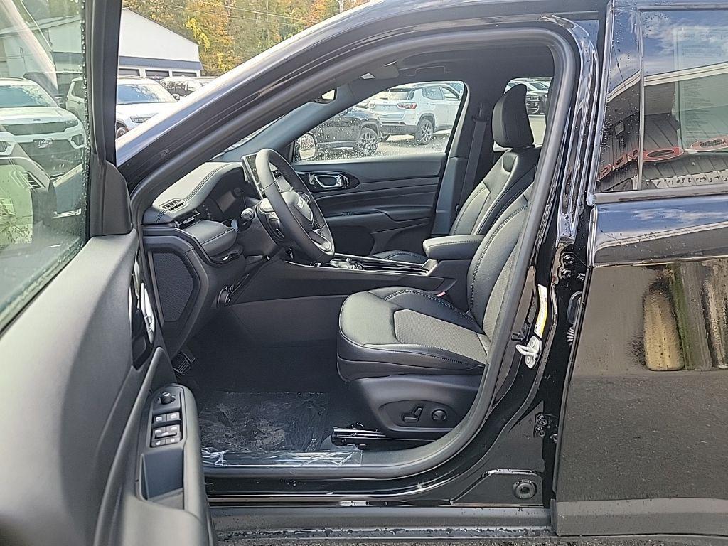 new 2026 Jeep Compass car, priced at $37,795