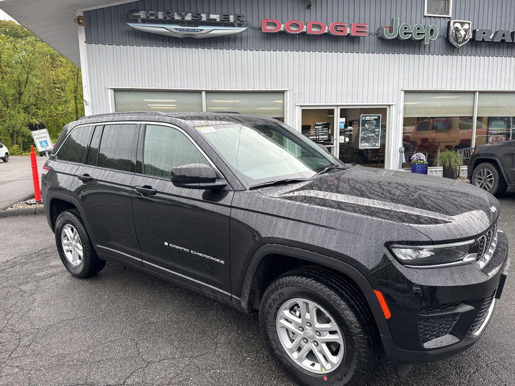 new 2025 Jeep Grand Cherokee car, priced at $37,418