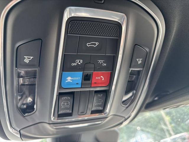 new 2025 Jeep Grand Cherokee car, priced at $38,527