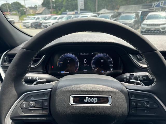new 2025 Jeep Grand Cherokee car, priced at $38,527