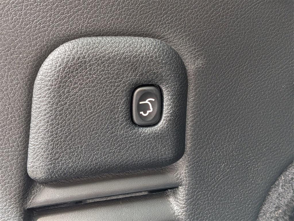 used 2020 Jeep Grand Cherokee car, priced at $23,595