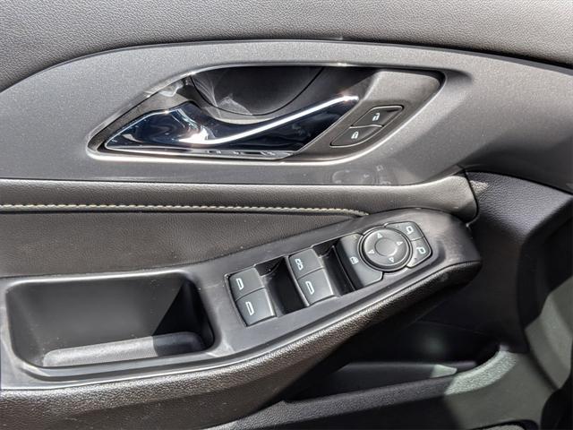 used 2023 Chevrolet Traverse car, priced at $31,295