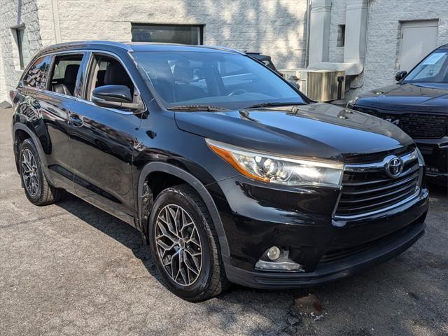 used 2014 Toyota Highlander car, priced at $21,995