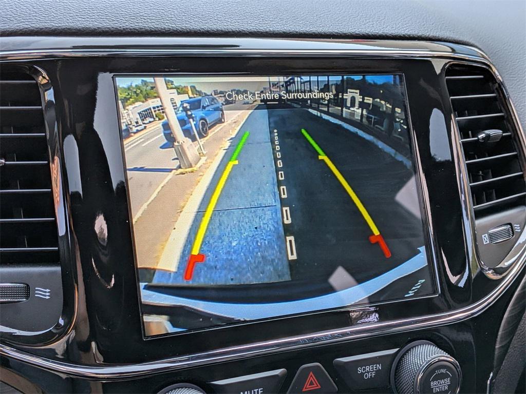 used 2022 Jeep Grand Cherokee car, priced at $27,495