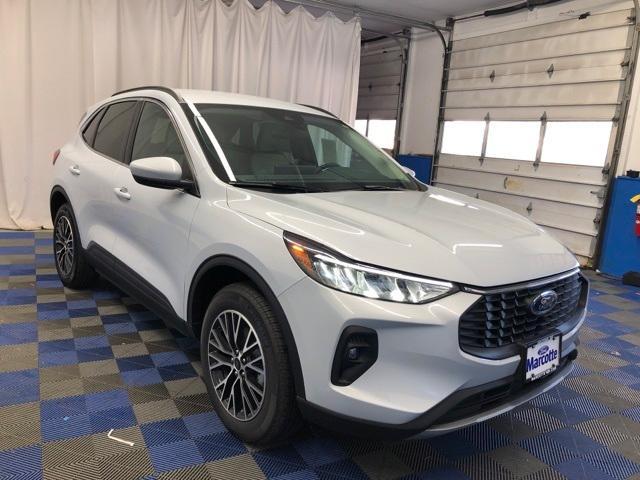 new 2025 Ford Escape PHEV car, priced at $30,618