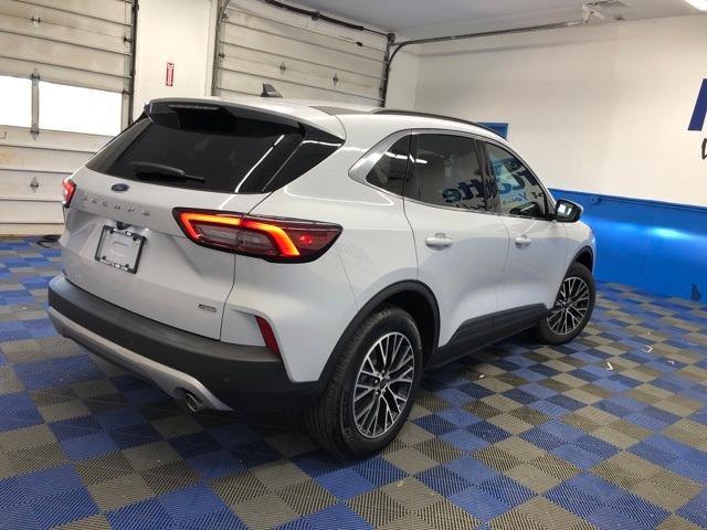 new 2025 Ford Escape PHEV car, priced at $30,618
