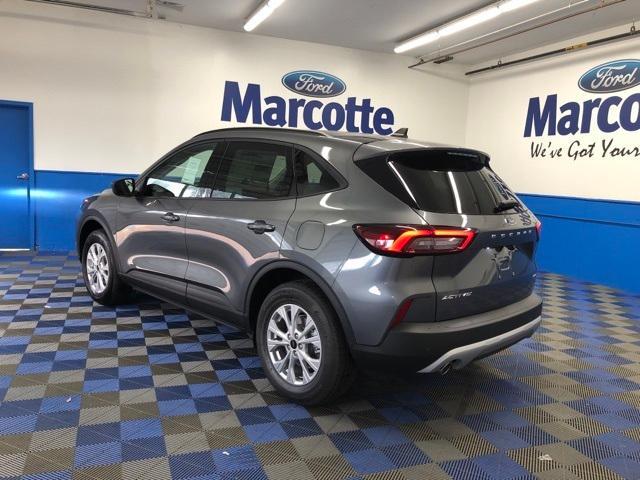 new 2025 Ford Escape car, priced at $31,058
