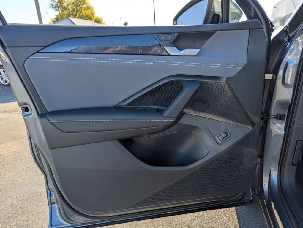 new 2025 Volkswagen Tiguan car, priced at $35,030