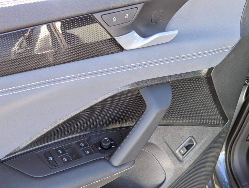 new 2025 Volkswagen Tiguan car, priced at $35,030