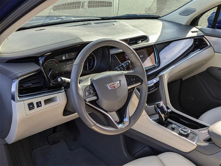 used 2024 Cadillac XT6 car, priced at $51,528