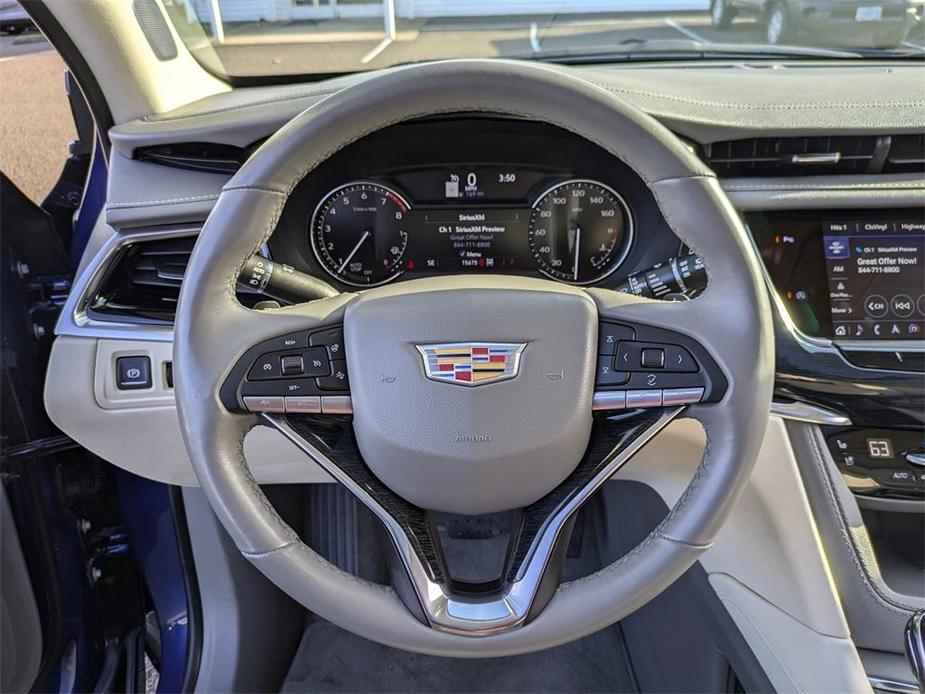 used 2024 Cadillac XT6 car, priced at $51,528