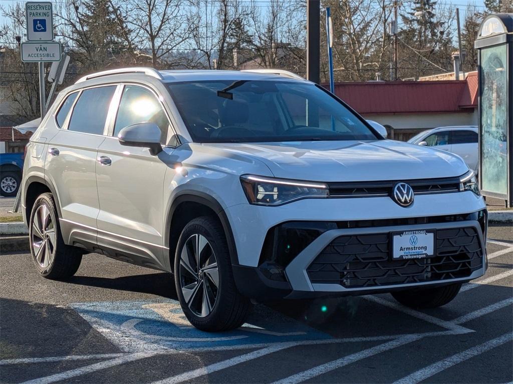 new 2025 Volkswagen Taos car