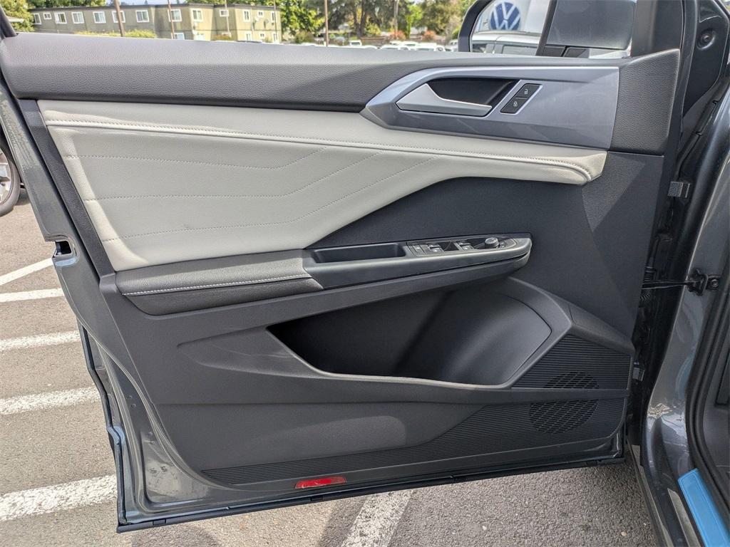 new 2025 Volkswagen Taos car, priced at $35,806