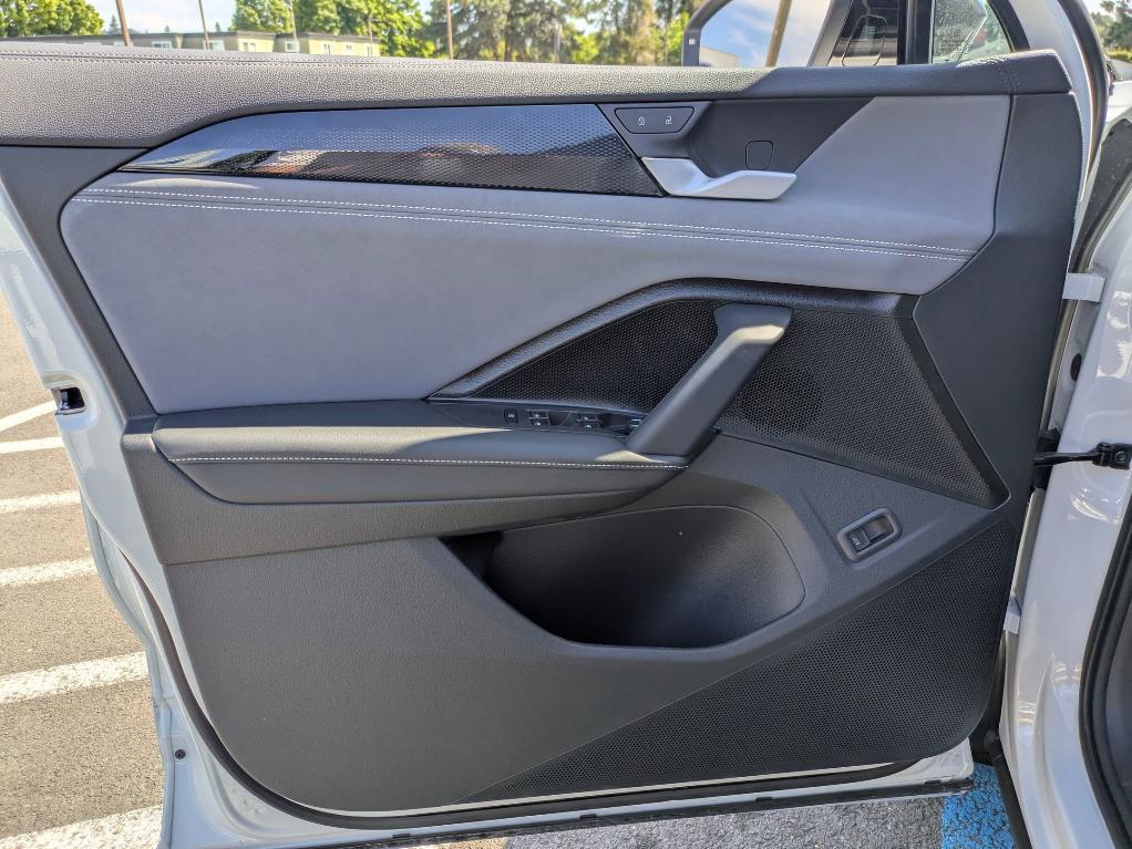 new 2025 Volkswagen Tiguan car, priced at $40,104