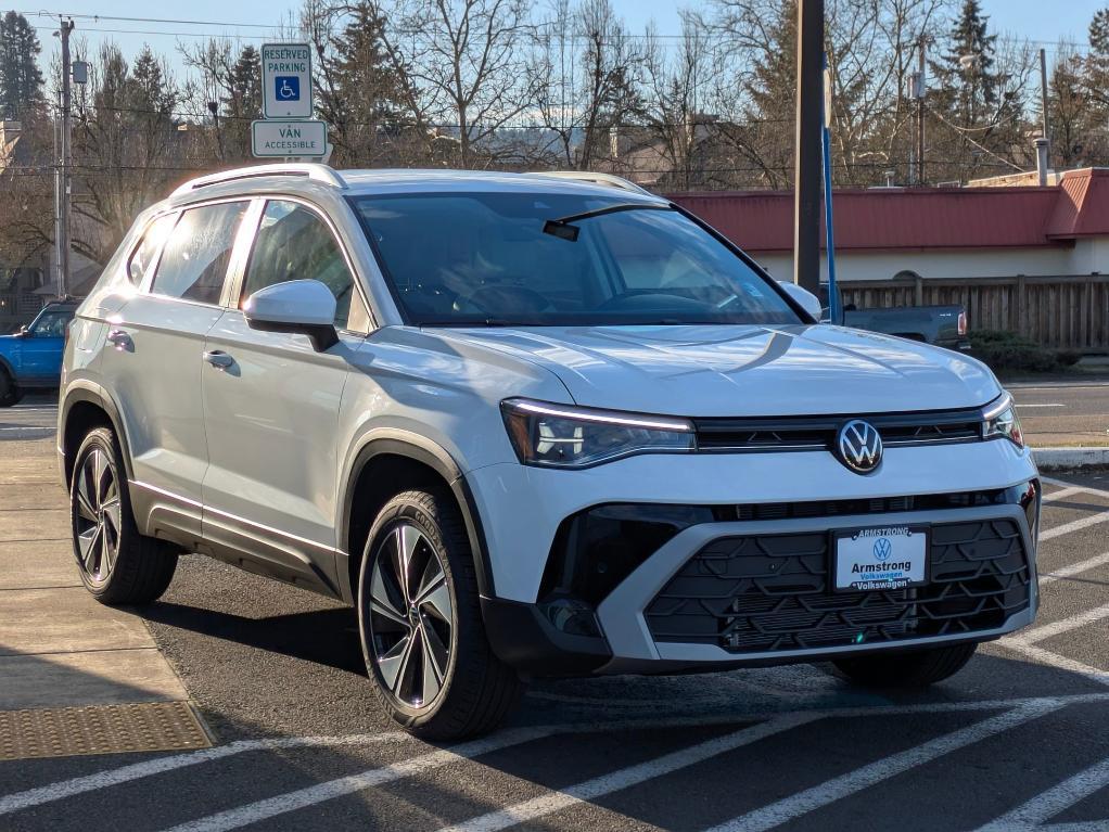 new 2025 Volkswagen Taos car