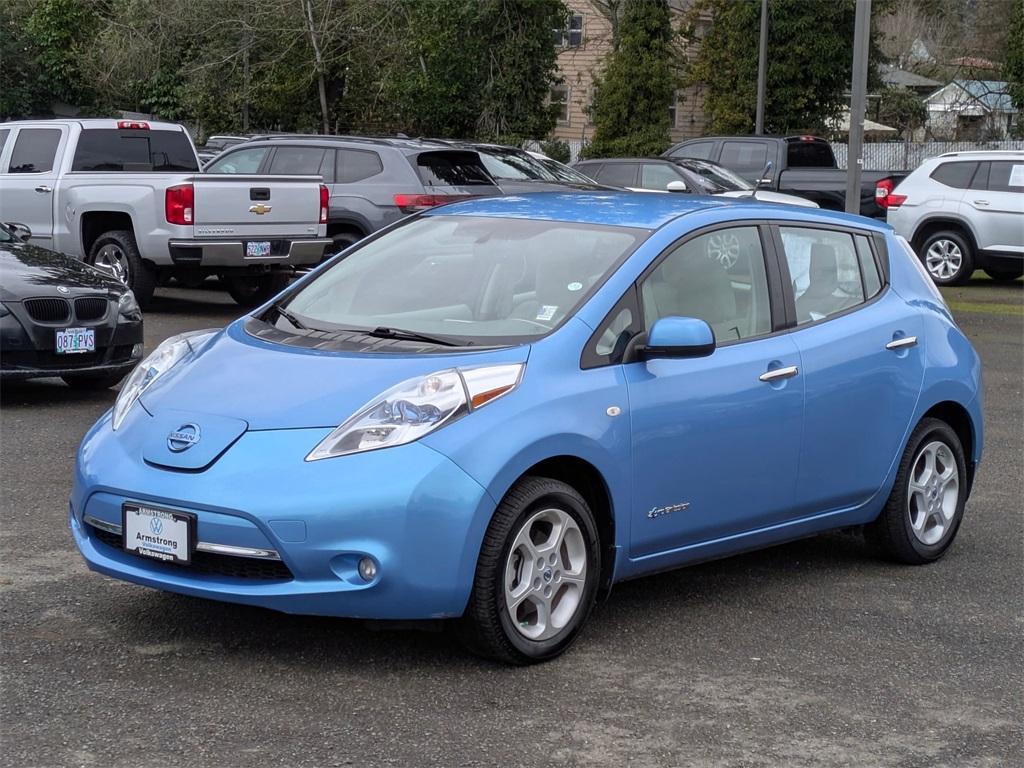 used 2011 Nissan Leaf car, priced at $5,000