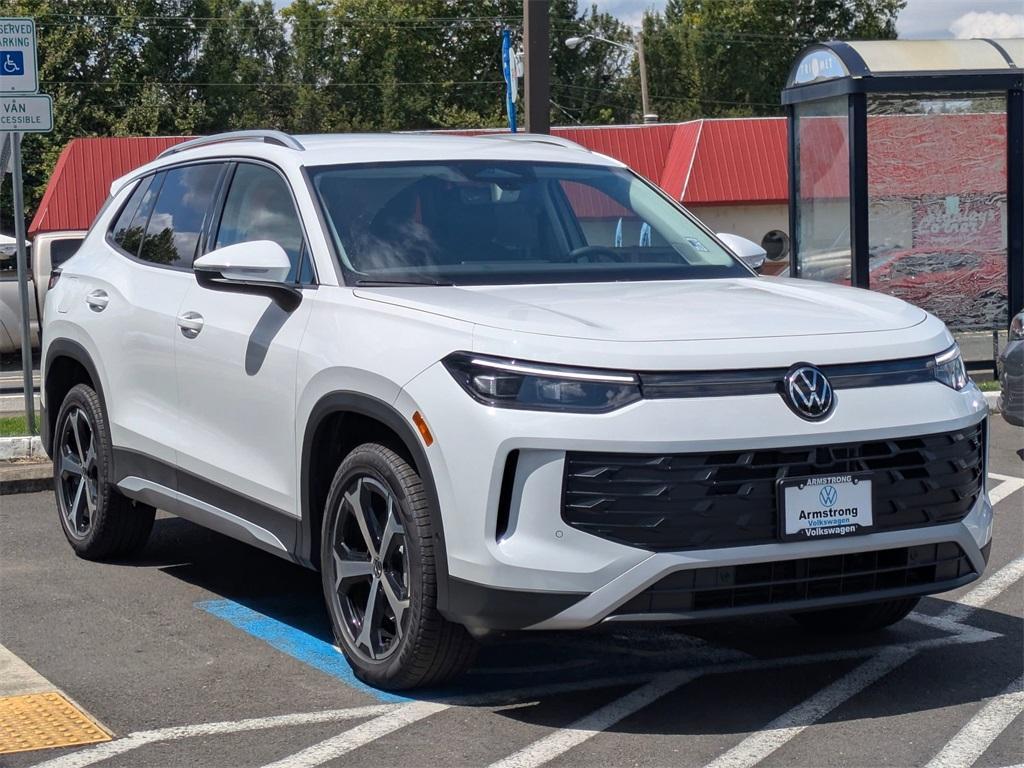 new 2025 Volkswagen Tiguan car, priced at $32,933