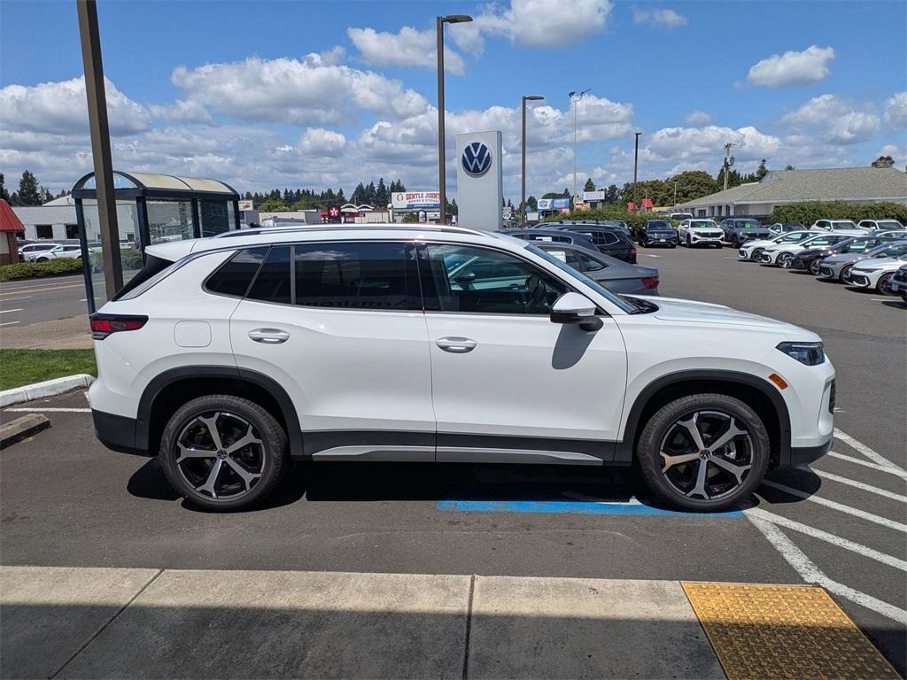 new 2025 Volkswagen Tiguan car, priced at $32,933