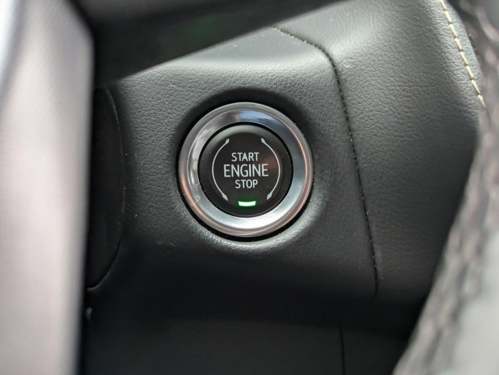 used 2023 GMC Yukon car, priced at $51,615